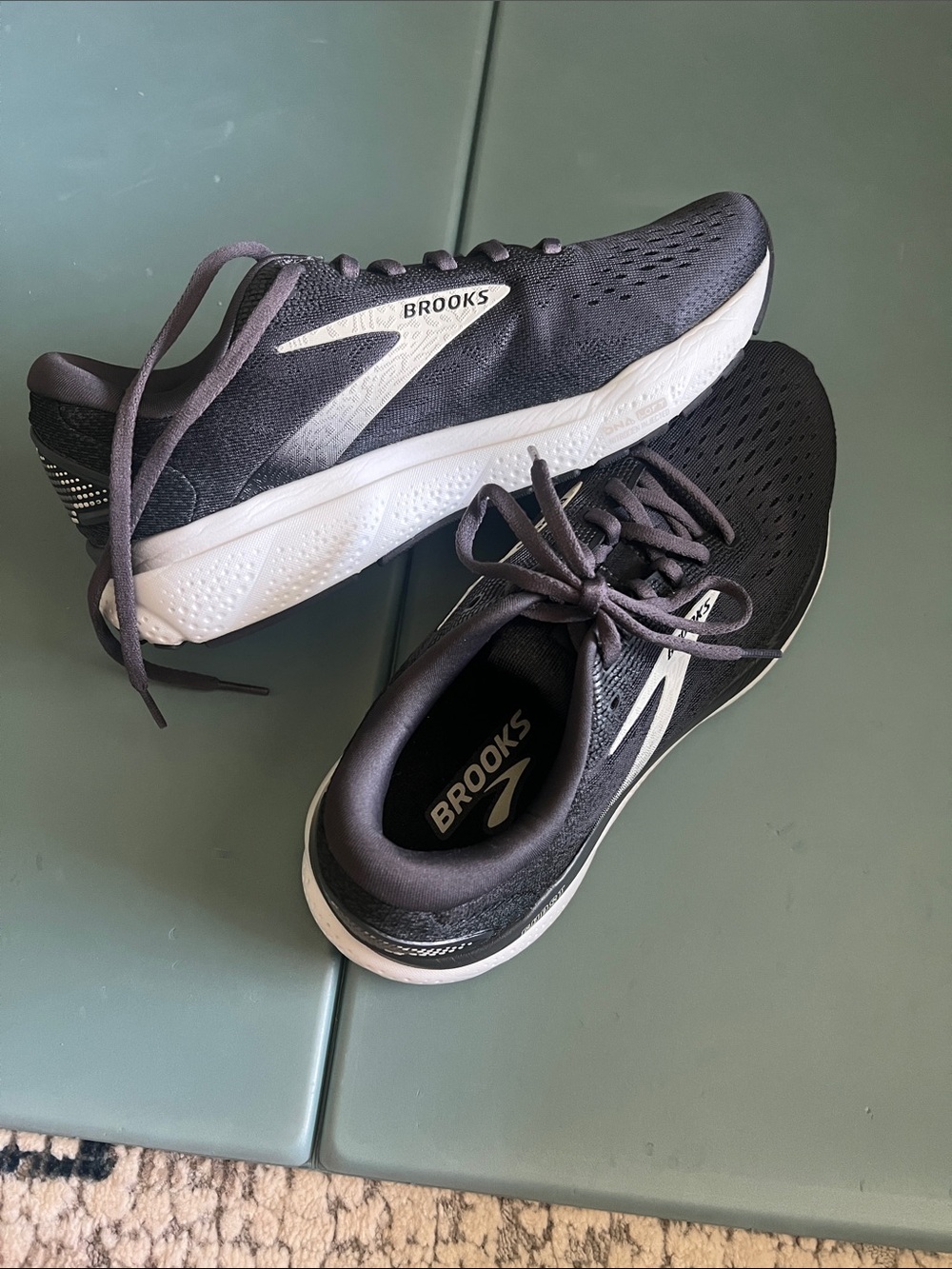 Brooks ghost 16 women’s size 9wide